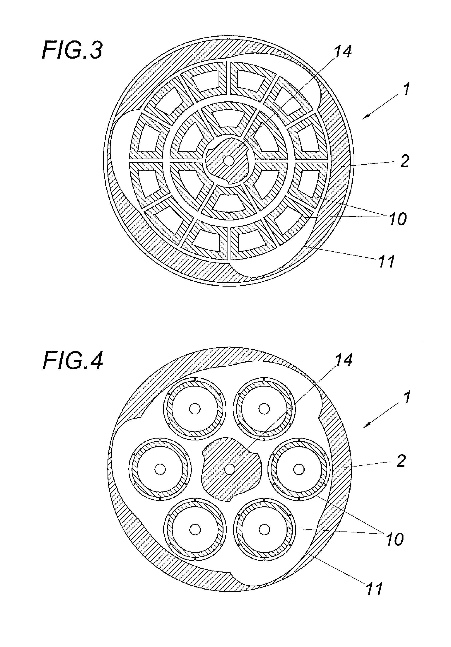 Device for filtering liquids