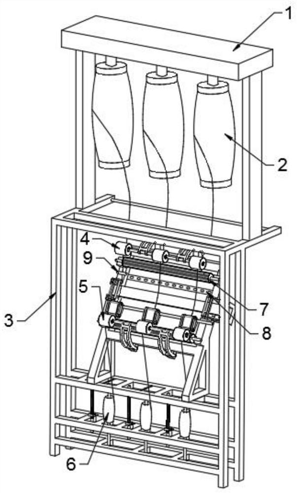 Precise automatic traction device of spinning frame for rotary hot roller yarn guide