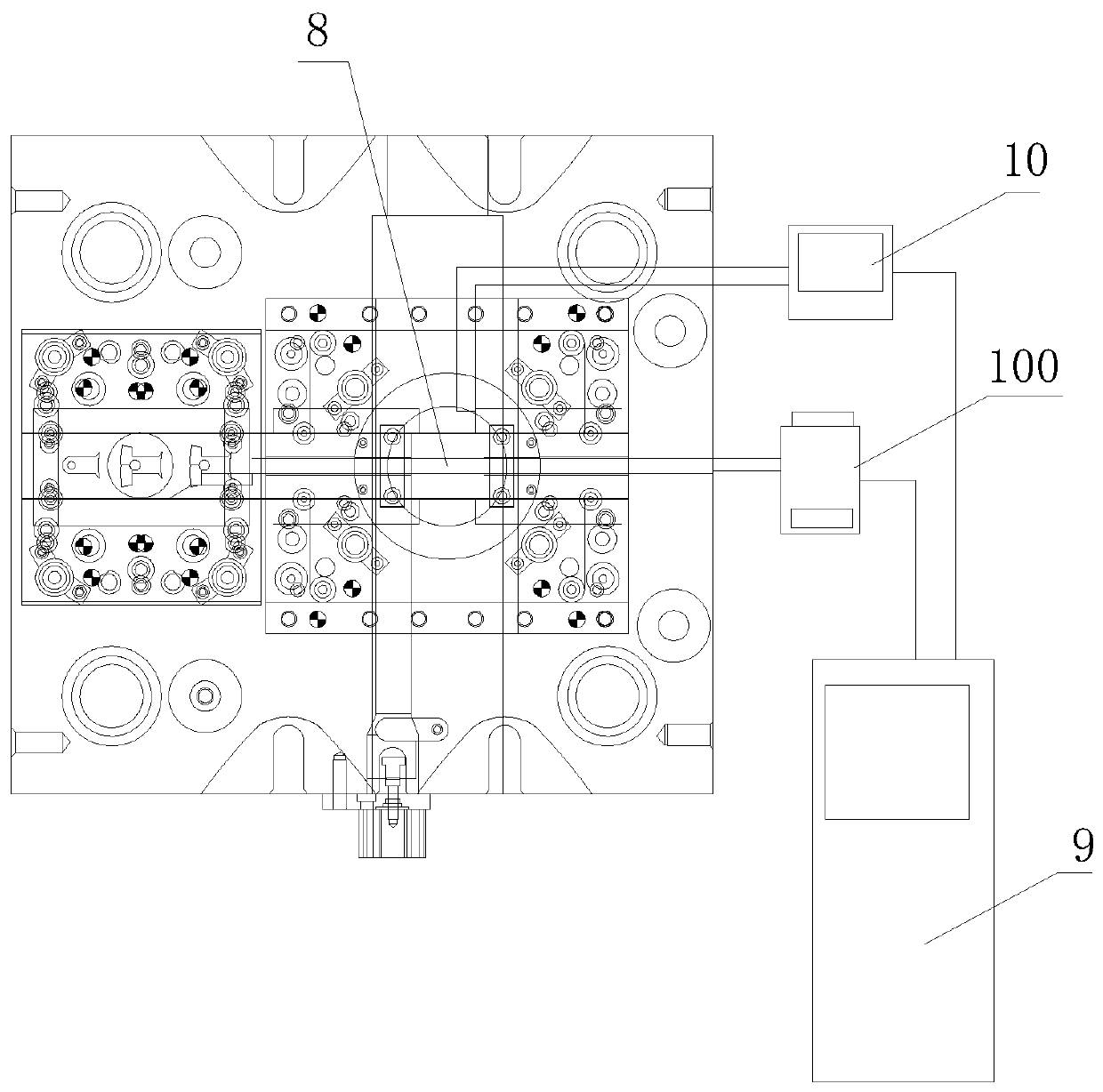 Stamping die and in-die automatic adhering and laminating method