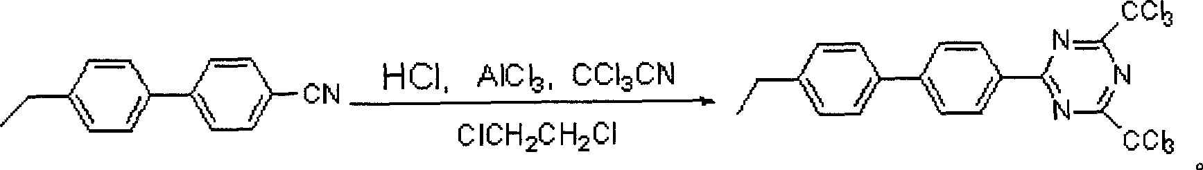Method for synthesizing 4,6-bis(trichloromethyl)-2-p-acetyl biphenyl-1,3,5-triazine