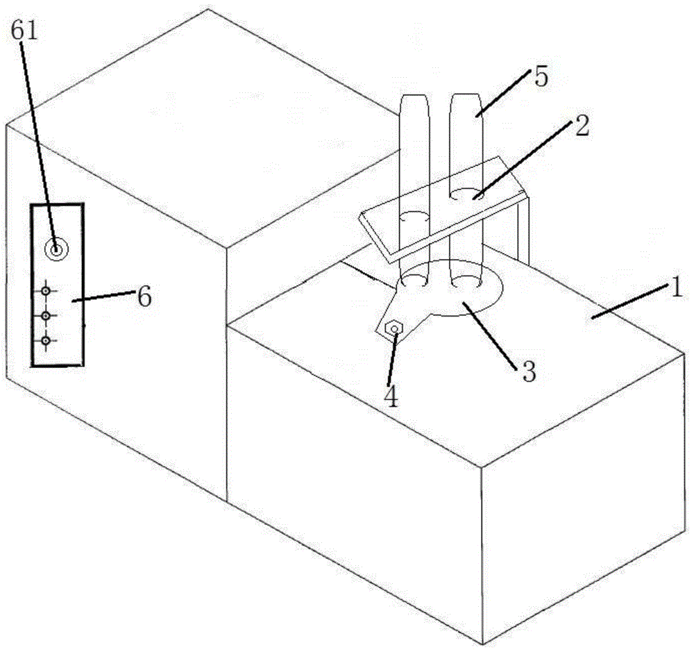 Feeding device of chocolate packaging machine