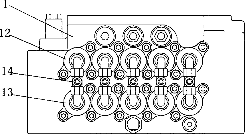 Multi-way valve with single oil duct and double valve elements in parallel connection and used for high-power excavator