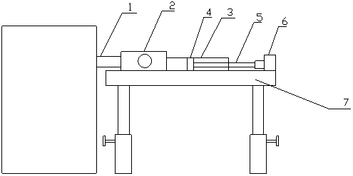 An automatic oil sampling device for oil and gas charging and an oil sampling method thereof