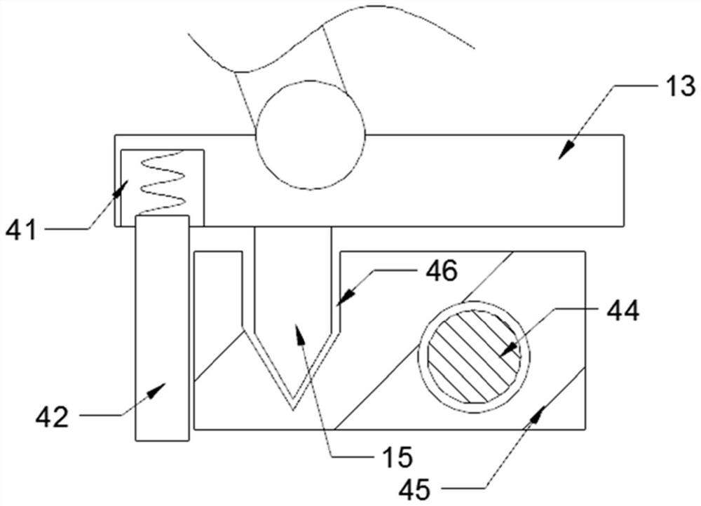 Packaging bag production machine capable of automatically separating bundles