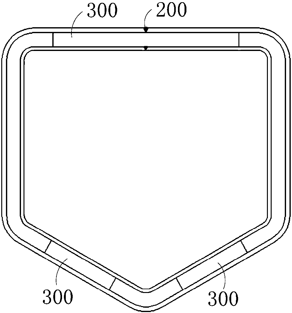 Pentagonal arm frame, wet spraying machine, and manufacturing method of polygonal arm frame