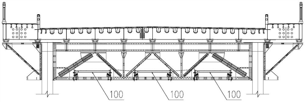 Inspection device for main truss on inner side of bridge