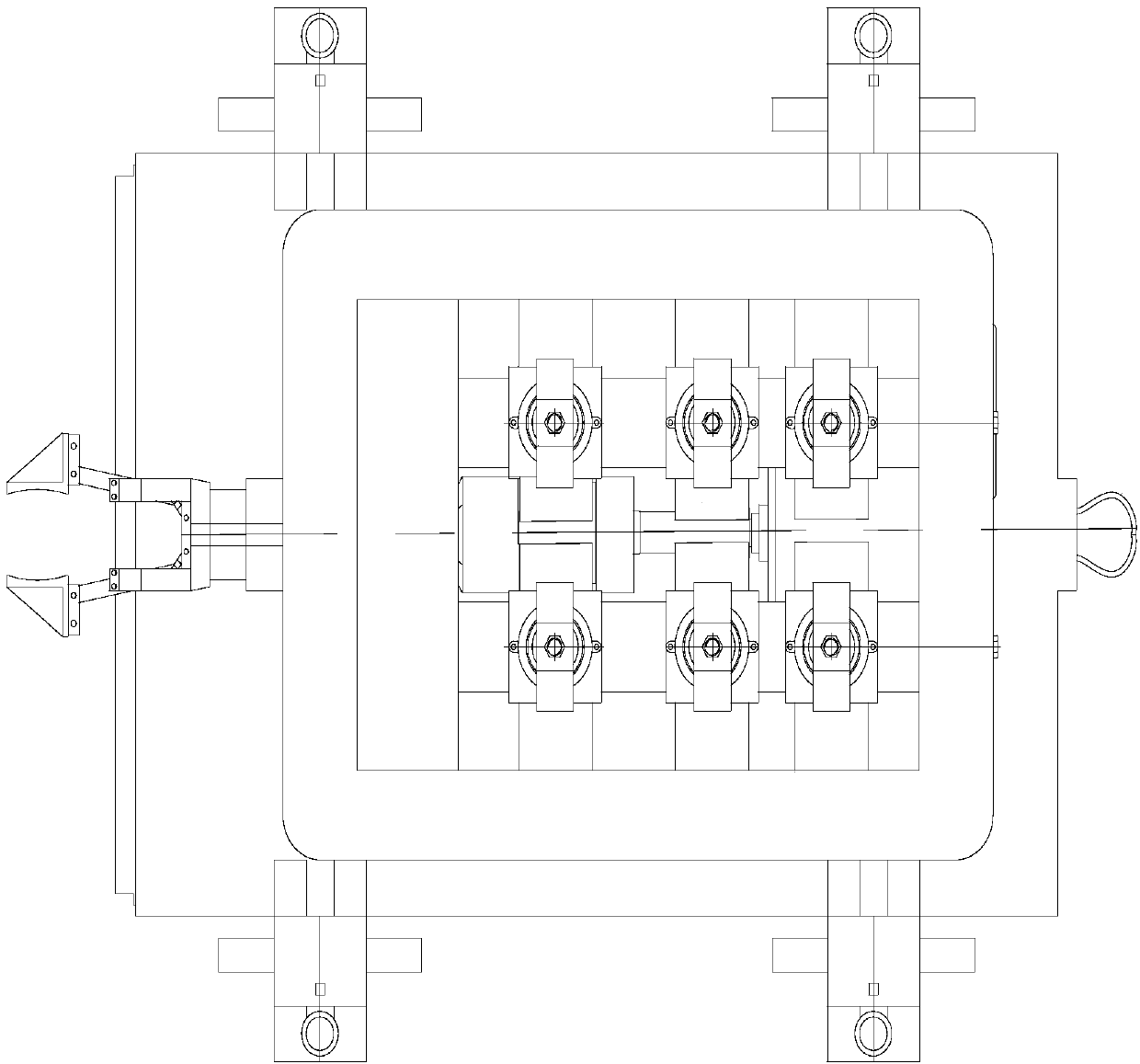 Moving and carrying device applicable to industrial robot