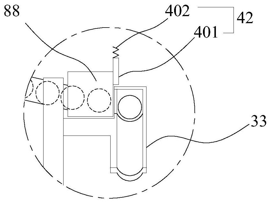 Object moving type upper limb training device and equipment and upper limb training method