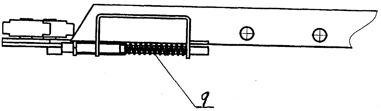 Tensioning mechanism for seedling clamping convey chain