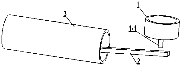 A method for adding mold slag for casting centrifugal rolls