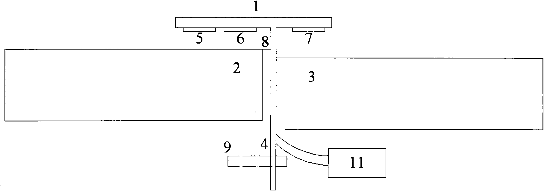 High-precision capacitance-type displacement sensor for direct non-contact detection of mirror surface high-low difference