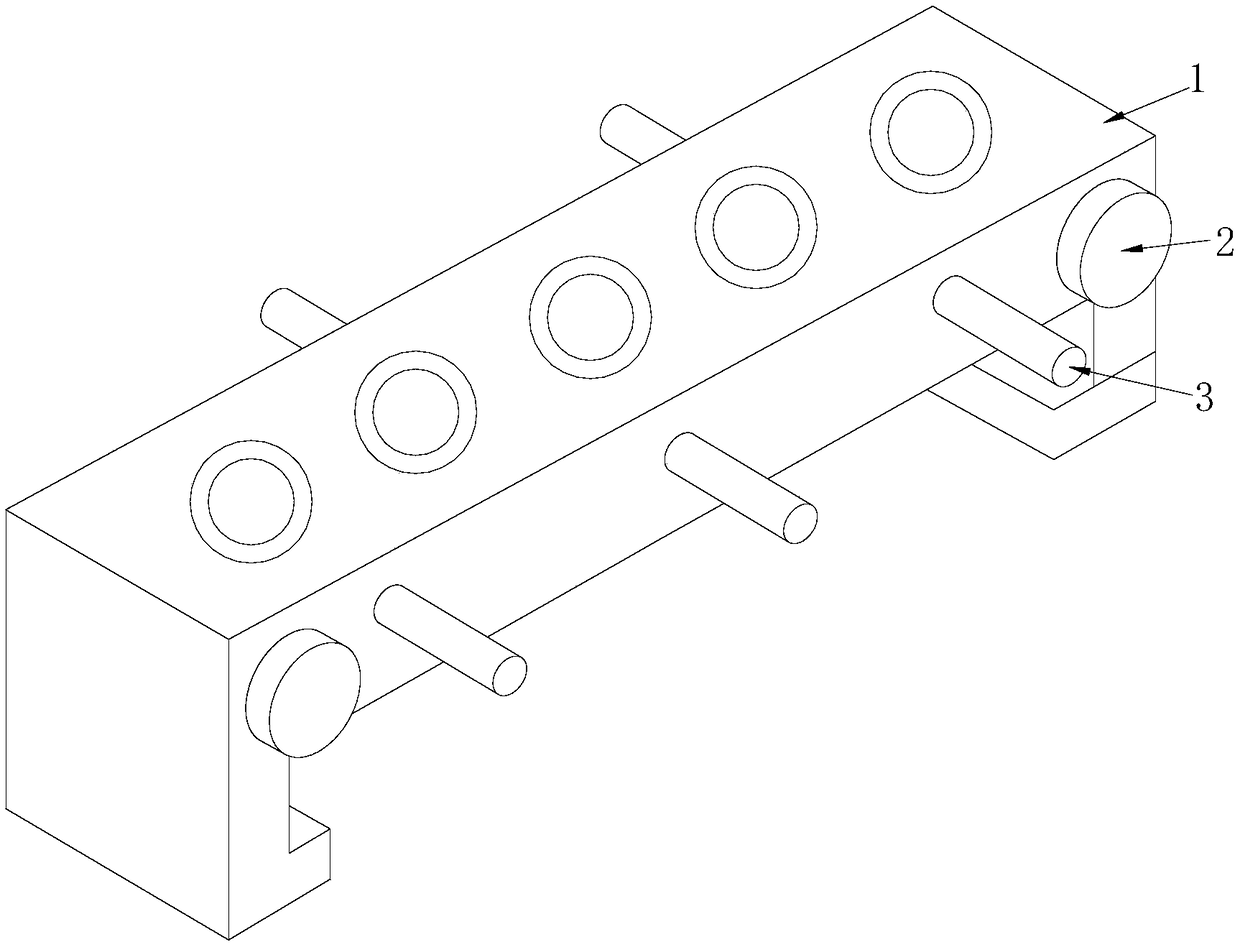 Detection clamp adaptive to a plurality of automobile accessory shapes