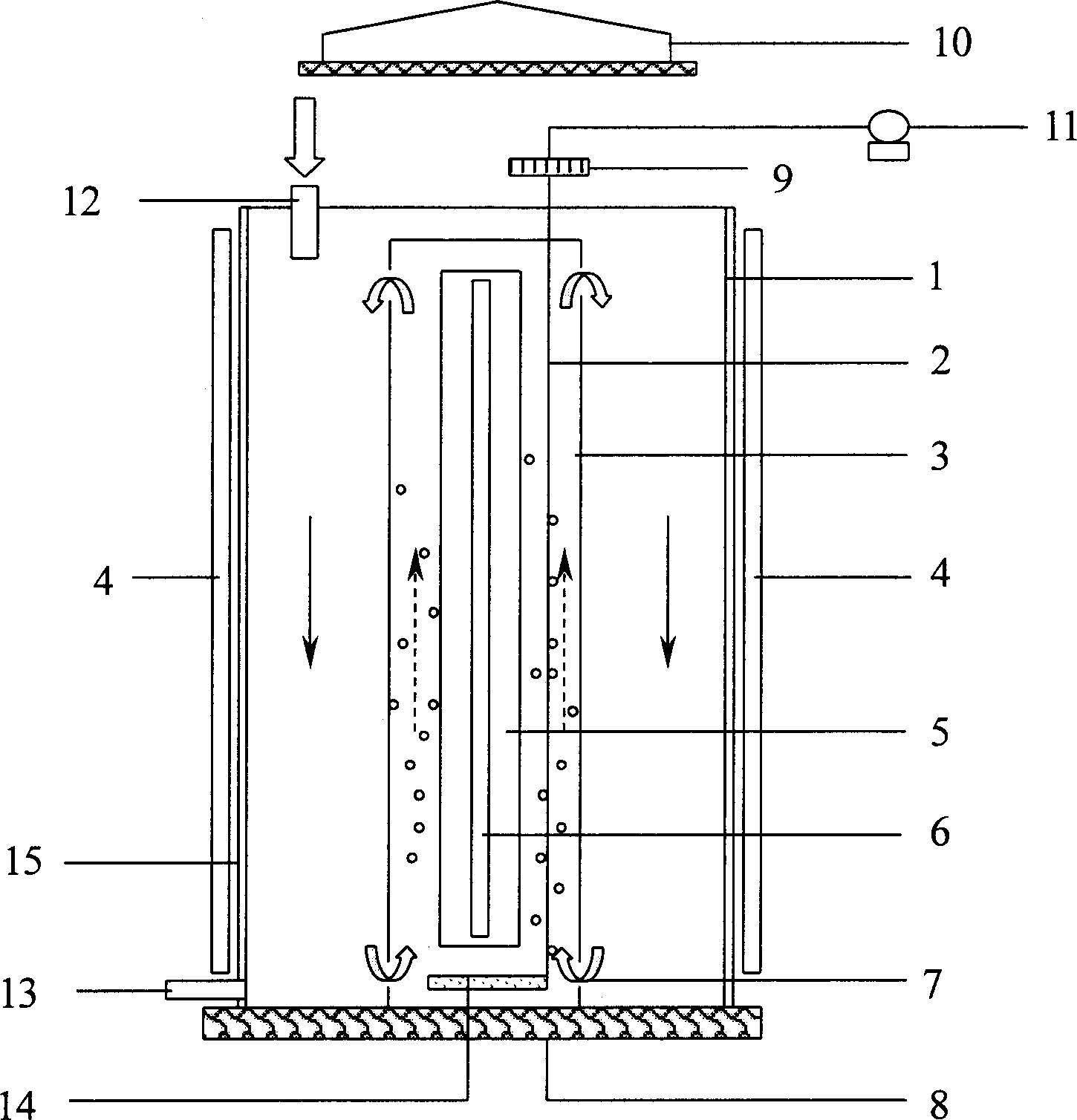 Bidirection counter current type micro algae culturing device