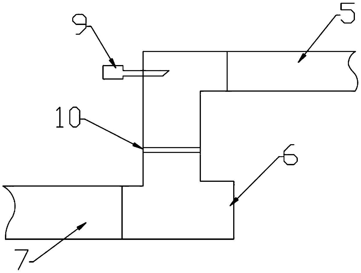 System device for ensuring continuous, stable and uniform feeding of fluorine carrying aluminum oxide