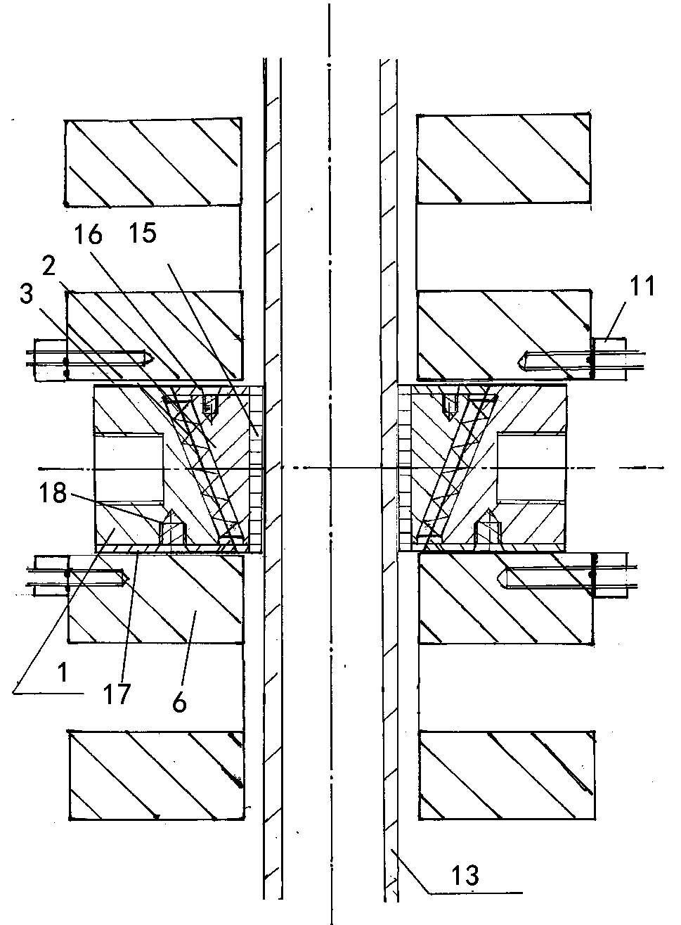 Coiled tubing four-flashboard blowout preventer suspended radial-shrinkage automatic compensation device and method