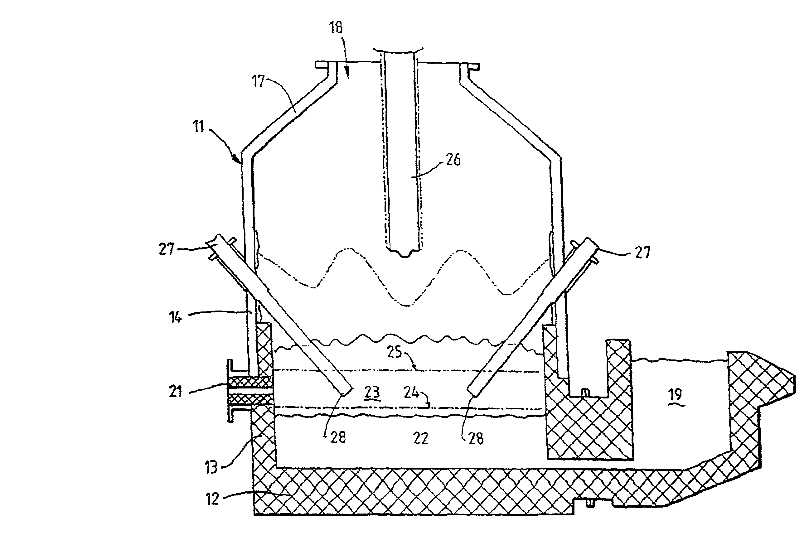 Lance for injecting solid material into a vessel