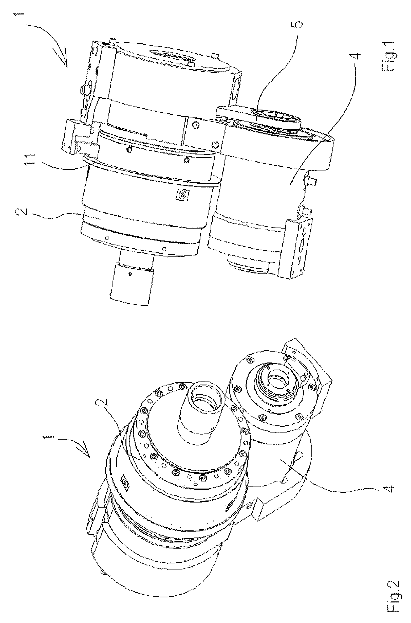 Method of chucking a tool or a workpiece and apparatus for carrying out the method