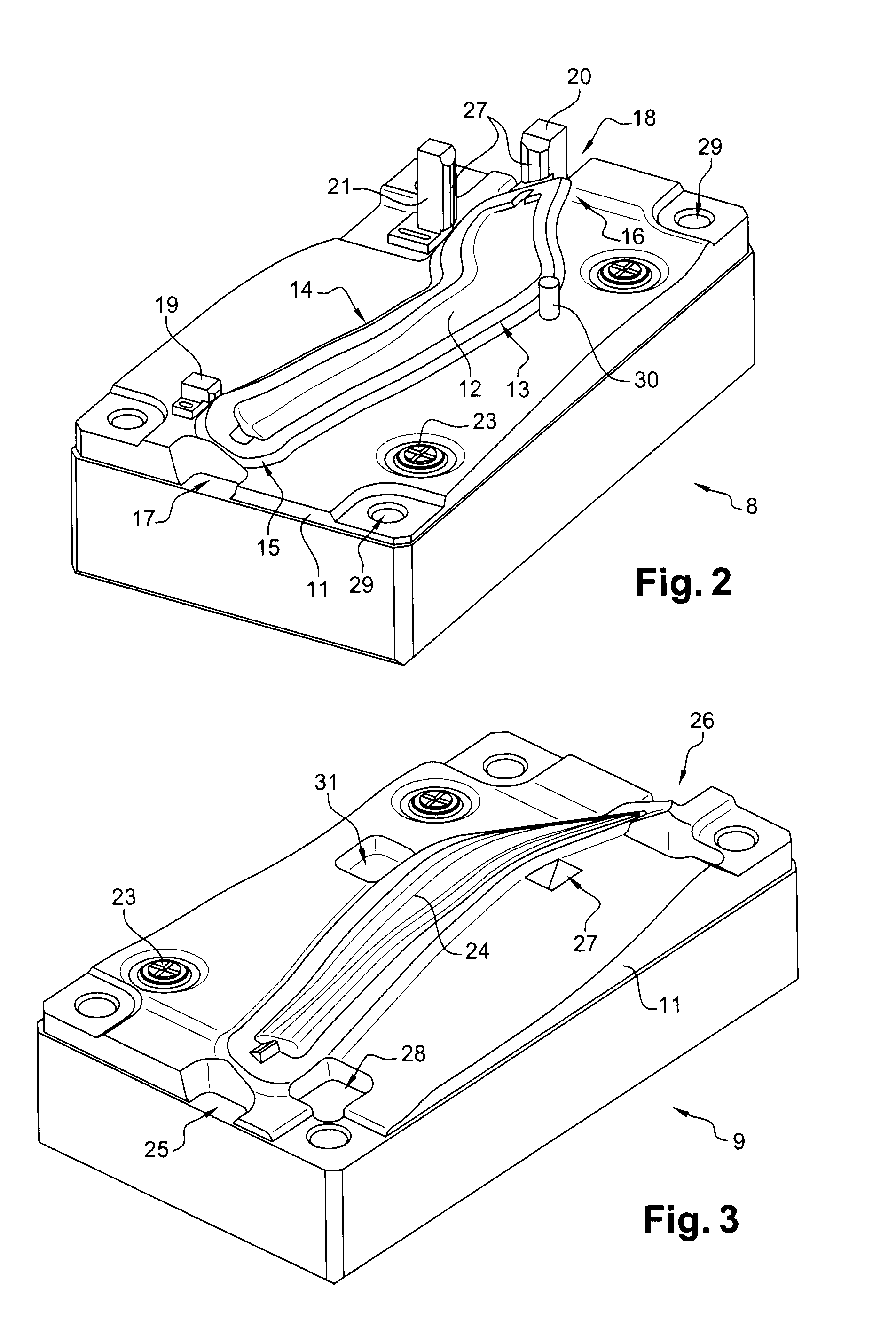 Tooling and a method for hot forging pieces of sheet metal