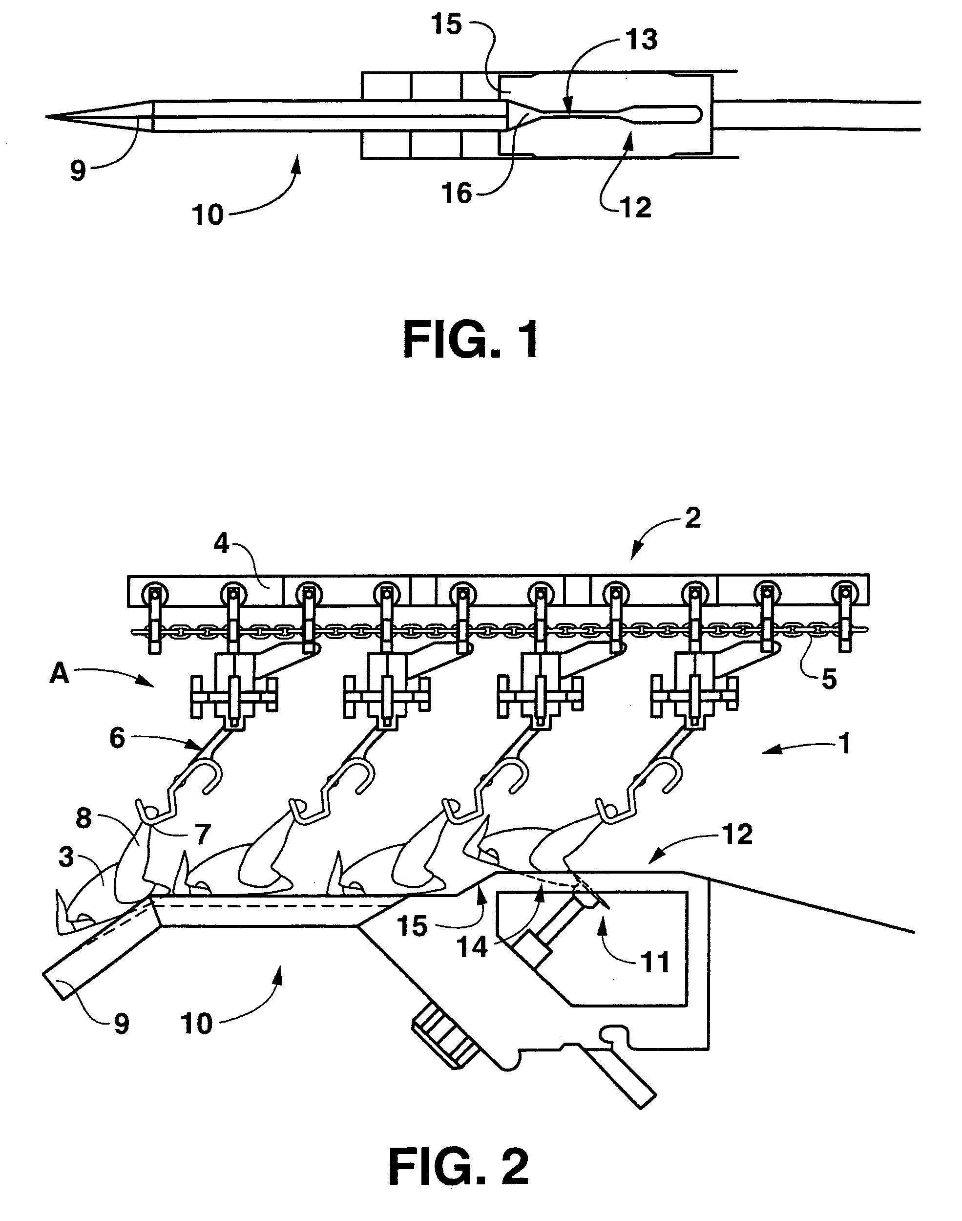 Apparatus for automatically removing a tail from poultry