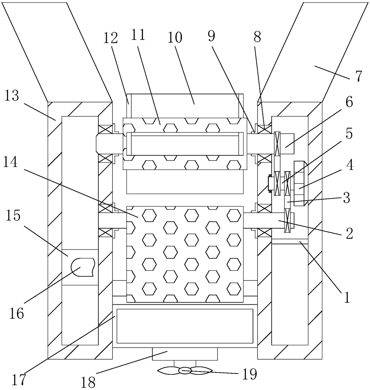 Rotary salvaging device for floating garbage in river channel