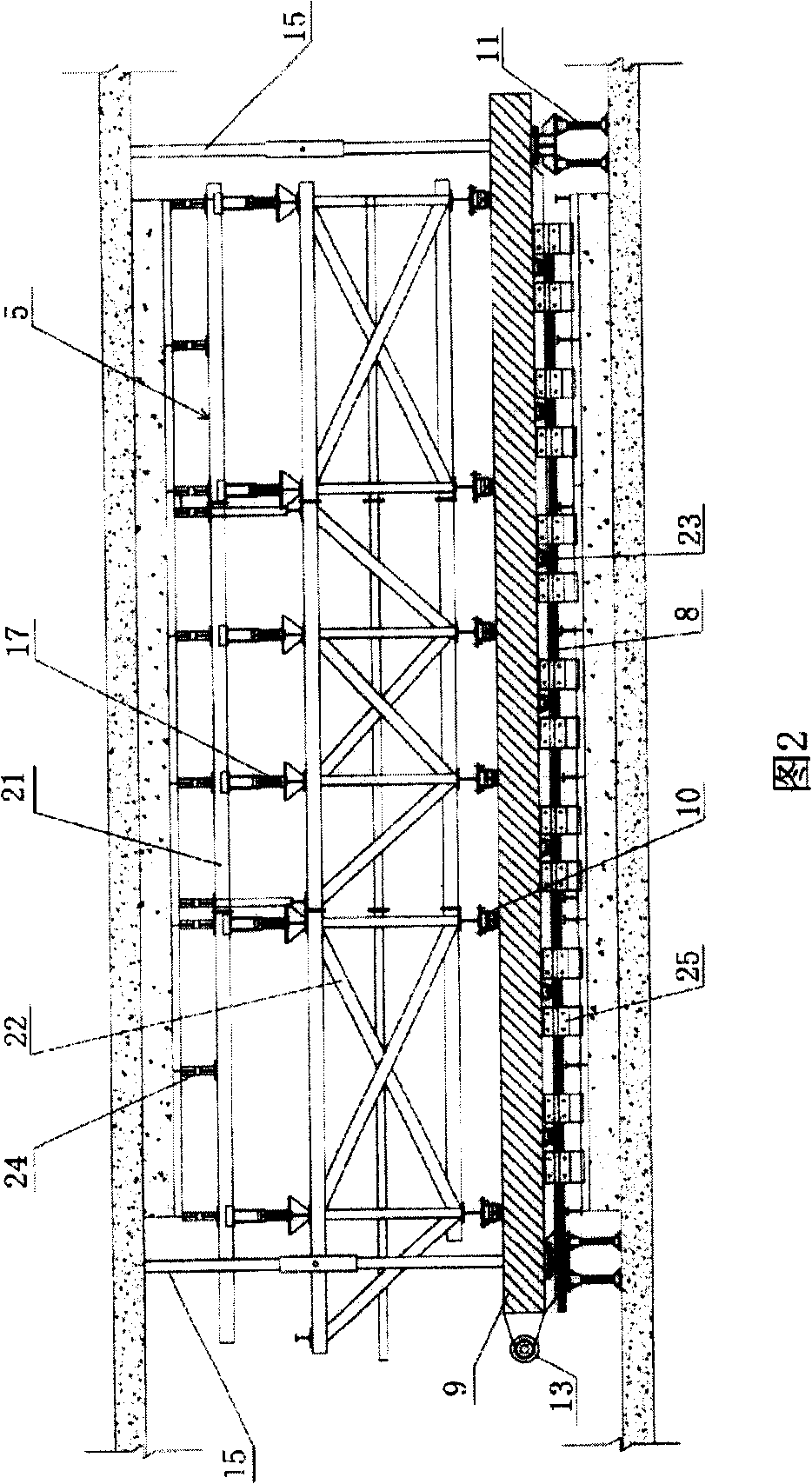 Full circle once lining segregation type nose girder module bench and its construction method