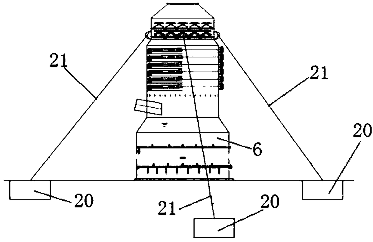 Hydraulic jacking inverted-installing device for reducing tower and hoisting method thereof