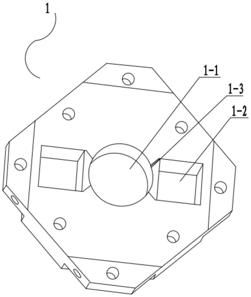 Preparation method of crystalline flake graphite filled polypropylene high-thermal-conductivity composite material and mold