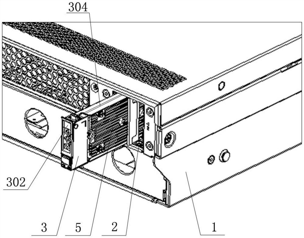 A server and its hard disk quick disassembly heat dissipation composite module