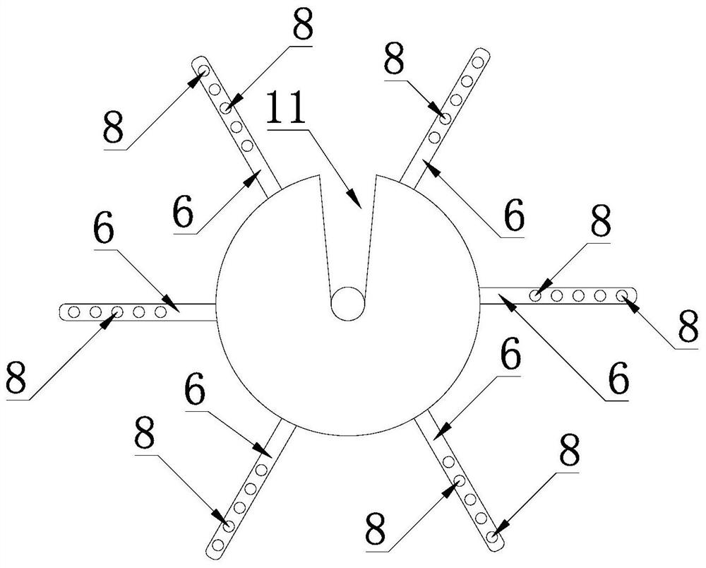 Retractable structure beneficial to supporting antenna multi-scene wide application