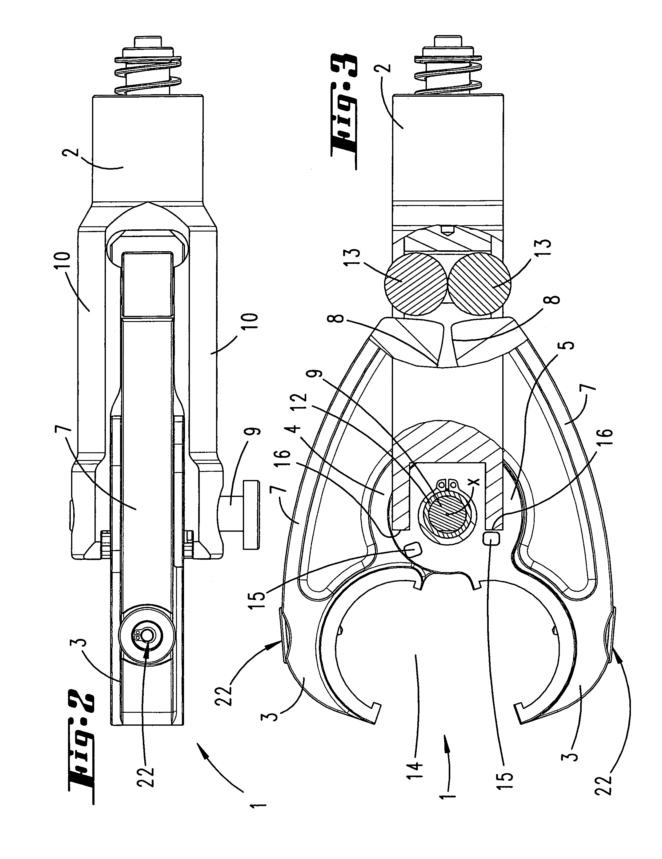 Pair of pressing jaws for hydraulic or electric pressing tools, and insulating covering for a pressing jaw
