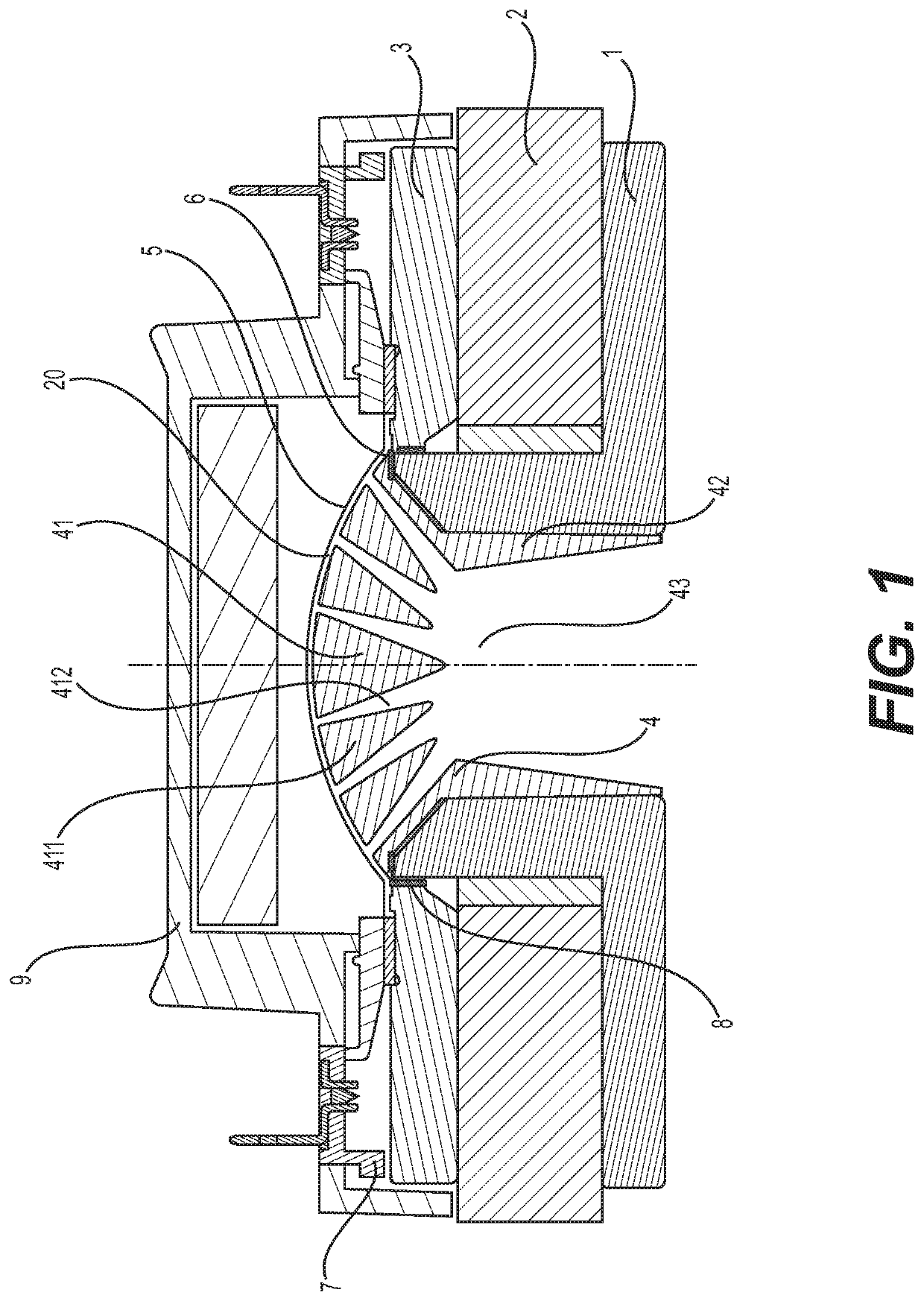 Treble loudspeaker with improved mounting structure for phase plug