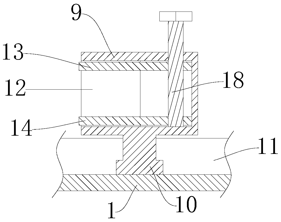 Wood board cutting device