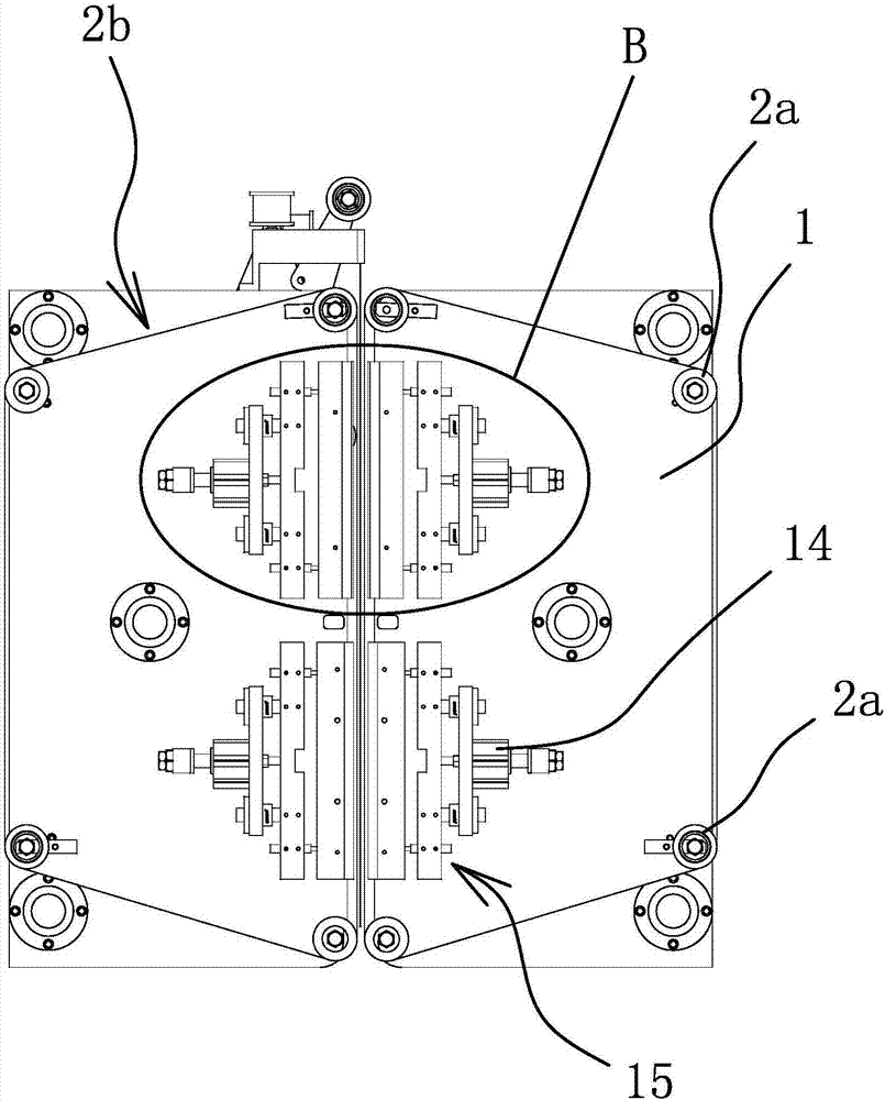 Heat sealing mechanism of band and film heat sealing molding device