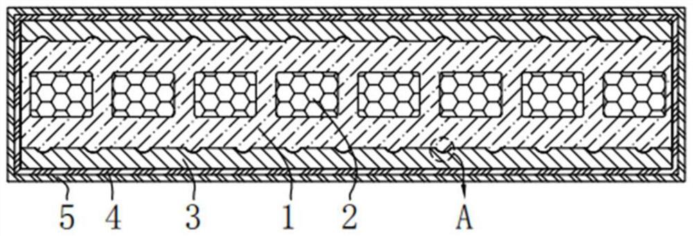 Insulating plate with anti-corrosion and damp-proof functions and using method thereof