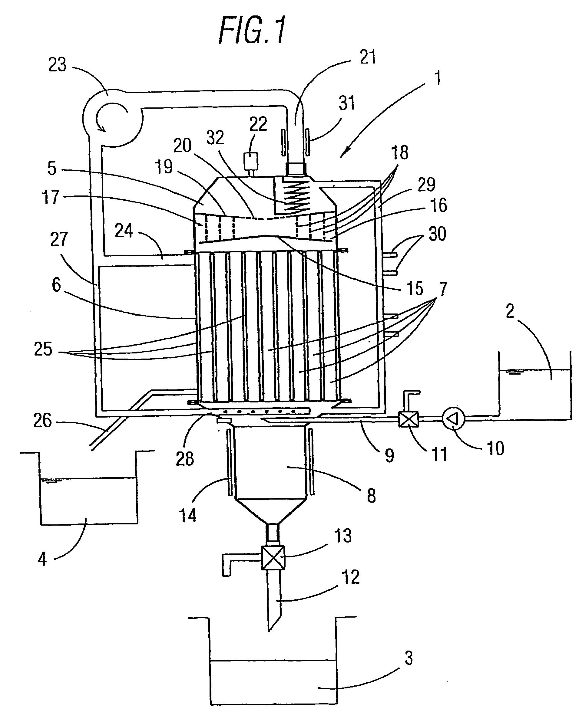 Distiller for liquids, liquids distillation method and equipment for treating sewage, which equipment includes said distiller