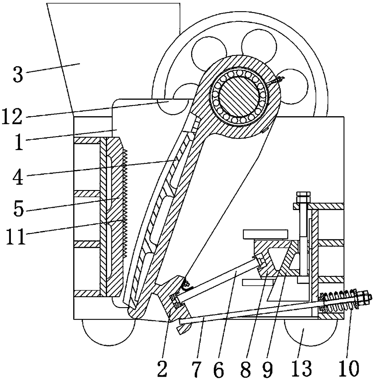 Jaw crushing device with pulleys
