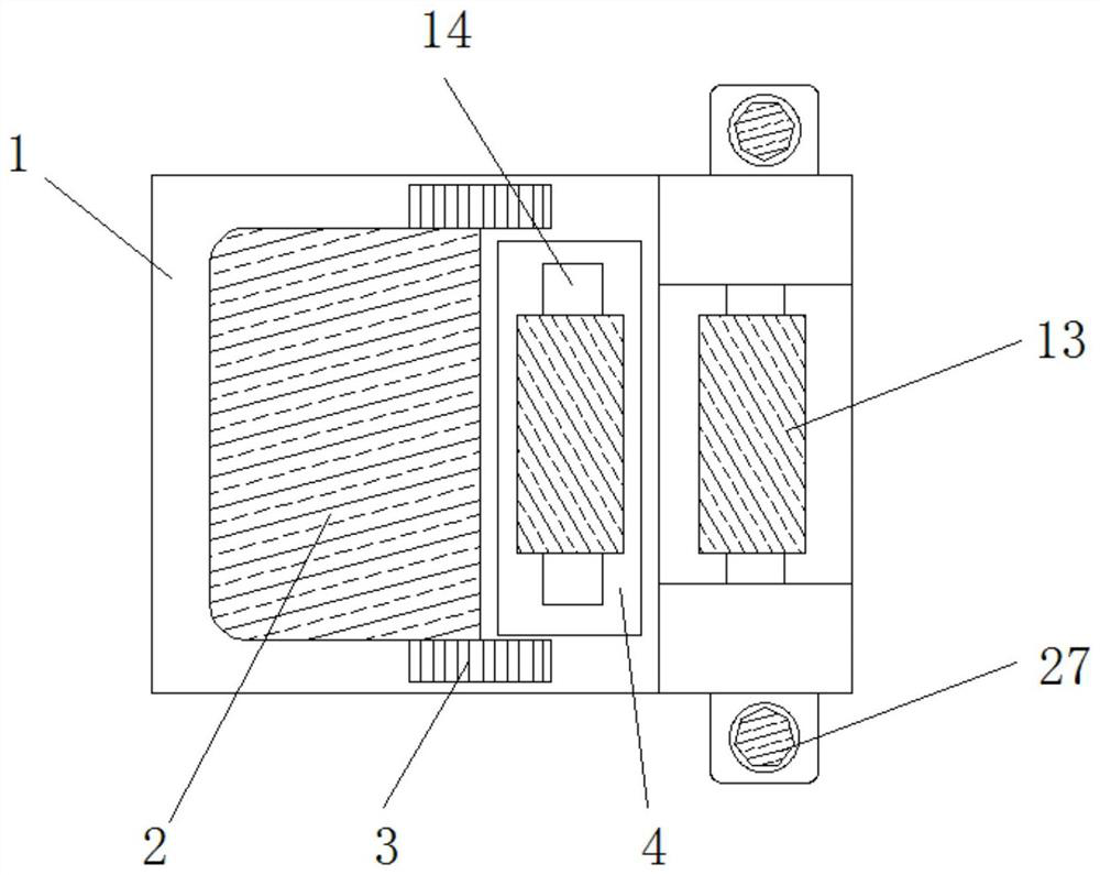 An automatic replacement device for fuses used in power distribution cabinets