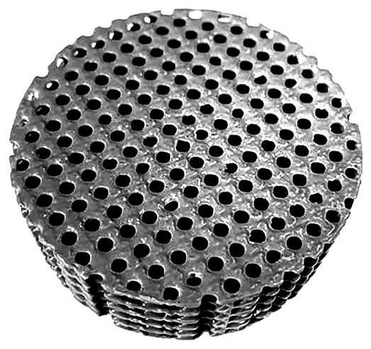 A preparation method of zinc or zinc alloy or its composite material tissue engineering scaffold