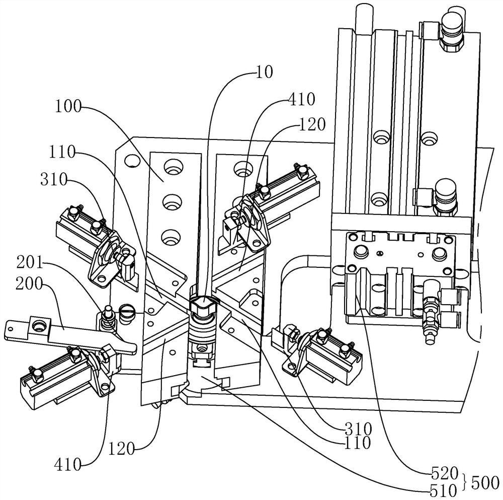 Suction nozzle piece correcting device and packaging equipment