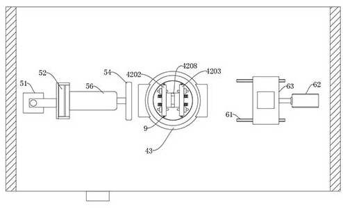 A surface flatness detection device for flange processing