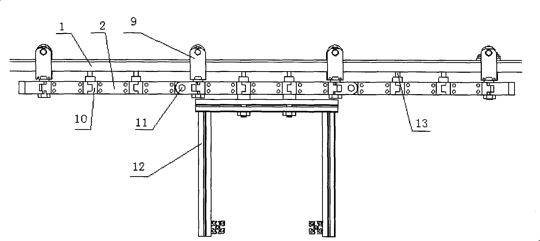 Rail vehicle driving wheel system without swing at curve bend