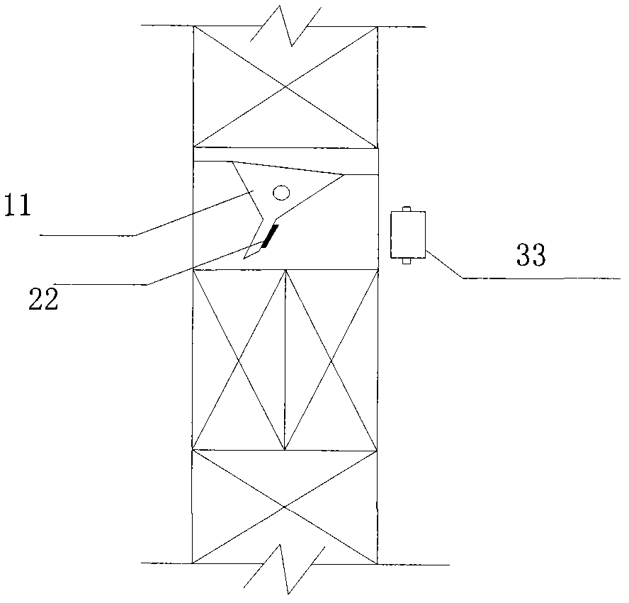 Process for recycling acetonitrile from wastewater by using clapboard tower through azeotropic distillation