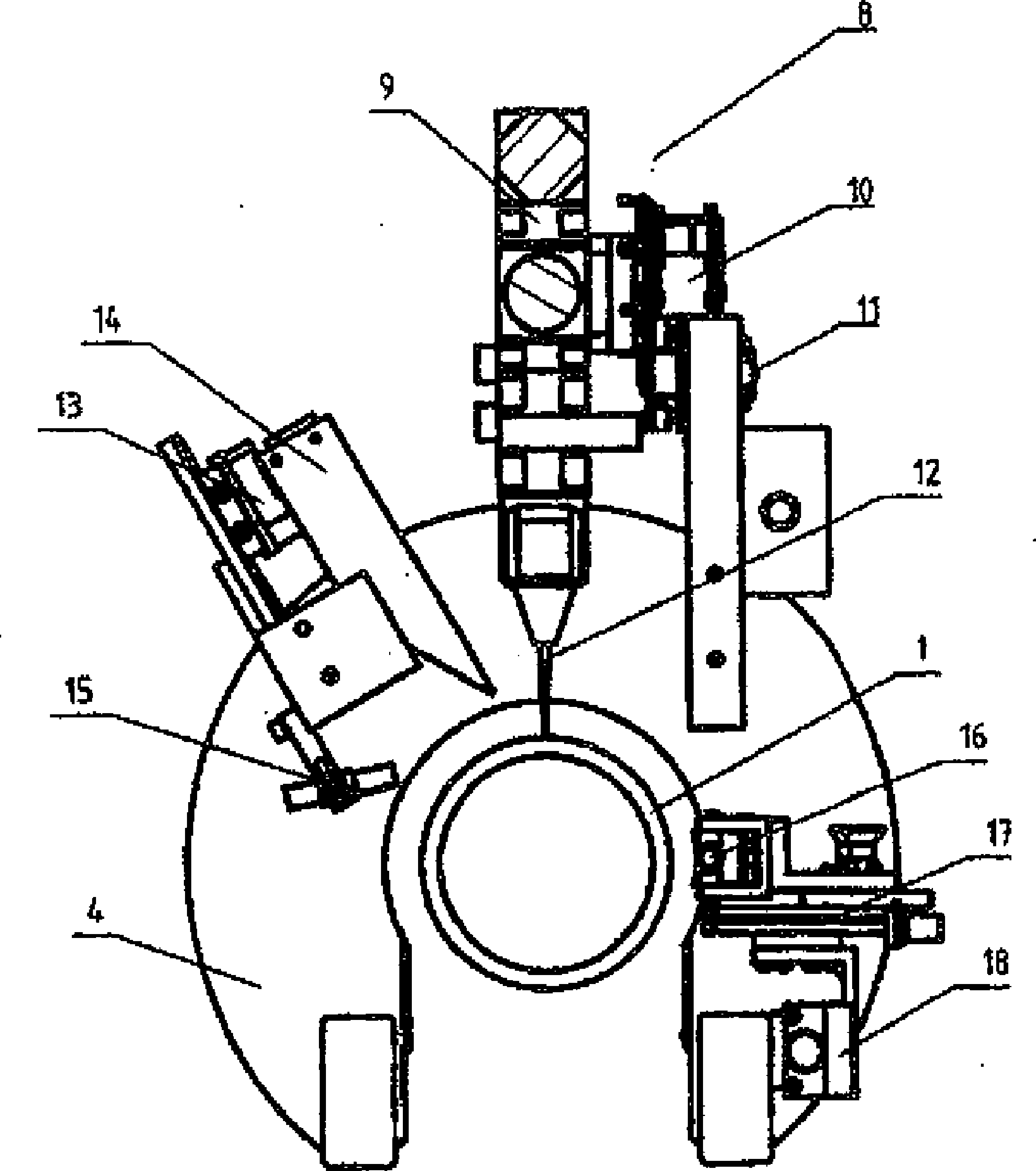 Device for connecting the ends of pipes made of steel by means of an orbital welding process