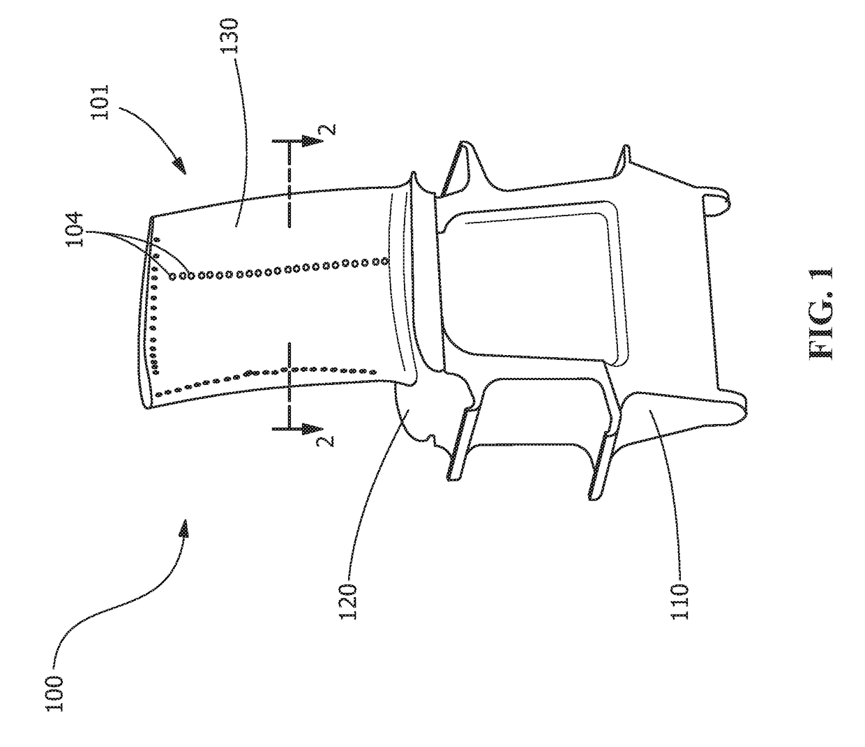 Heat transfer device and related turbine airfoil