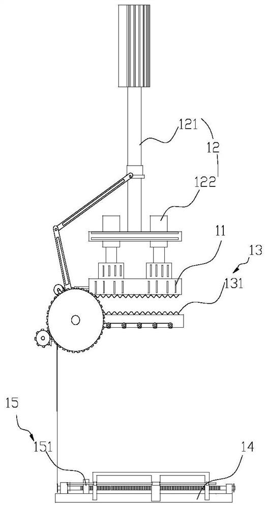 Raw material crushing and mixing device for prestressed concrete pipe pile machining