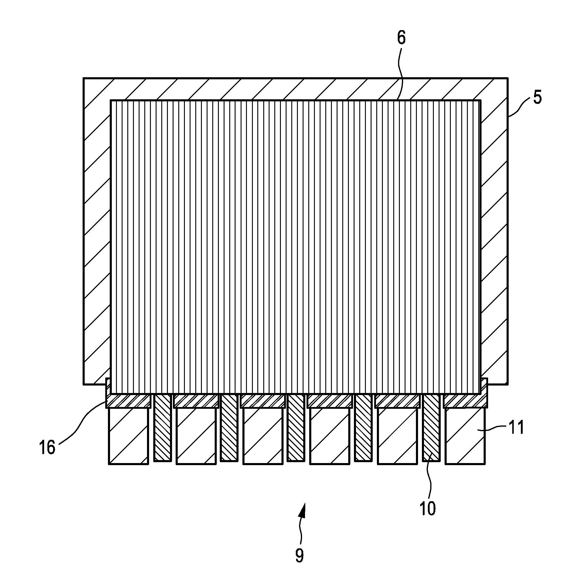 Light-emitting device with alternating arrangement of anode pads and cathode pads