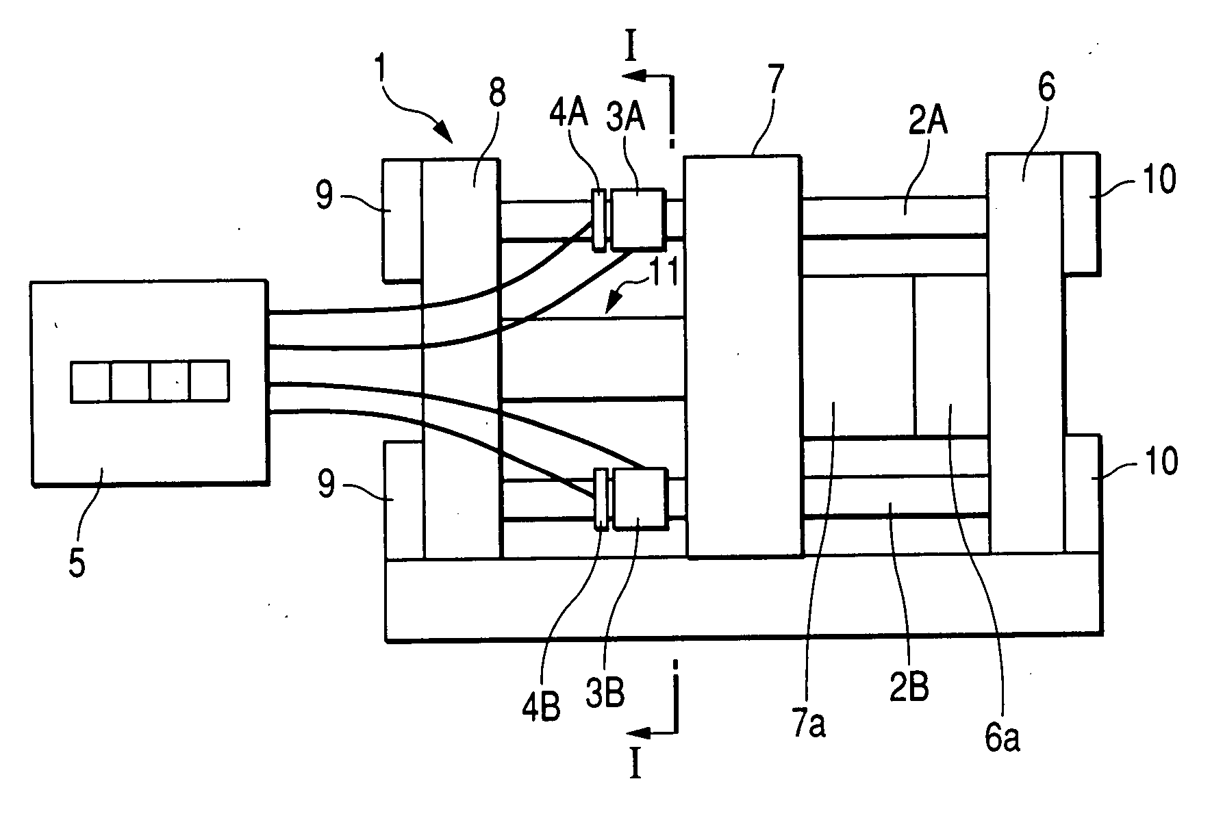 Mold clamping apparatus of injection molding machine and method of adjusting effective length of tie bar