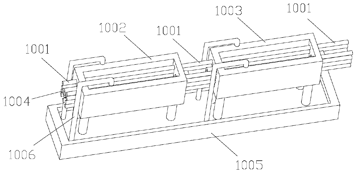 Production device of pipe body and production method of reinforced pipe body based on the device