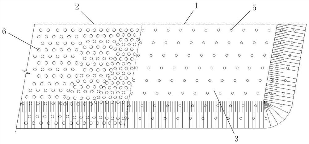 Long and short pile plate structure for controlling differential settlement of highway transition section and construction method of long and short pile-plate structure