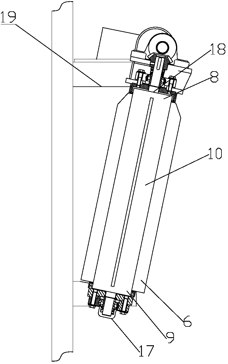 Blade type anti-winding fruit picking roller